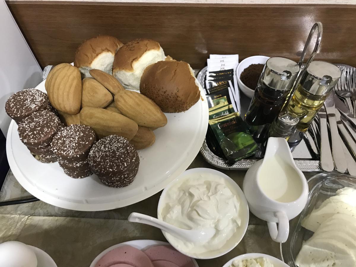 哥里 Royal House酒店 外观 照片