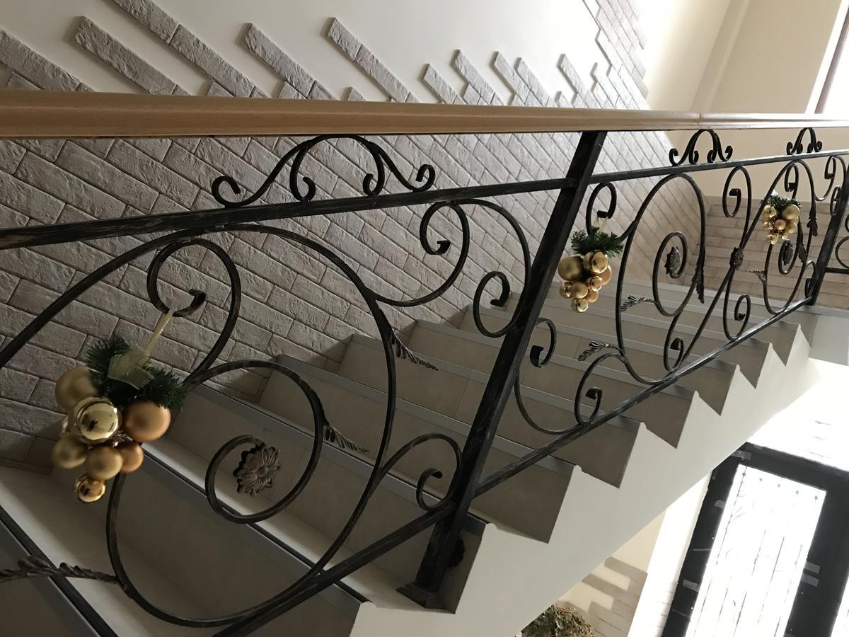 哥里 Royal House酒店 外观 照片